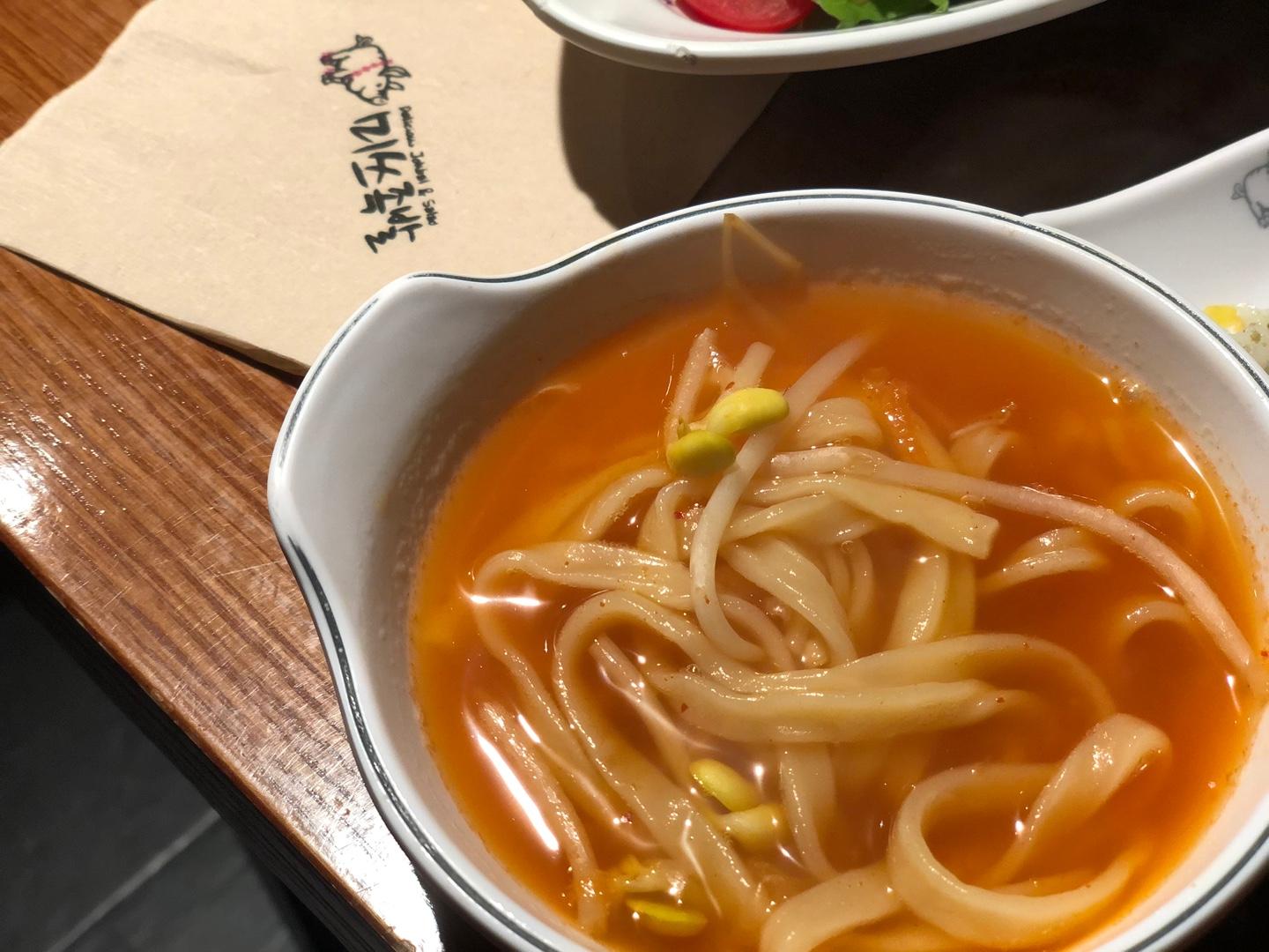 korea, seoul, hongdae, pork trotters, jokbal, korean food, review